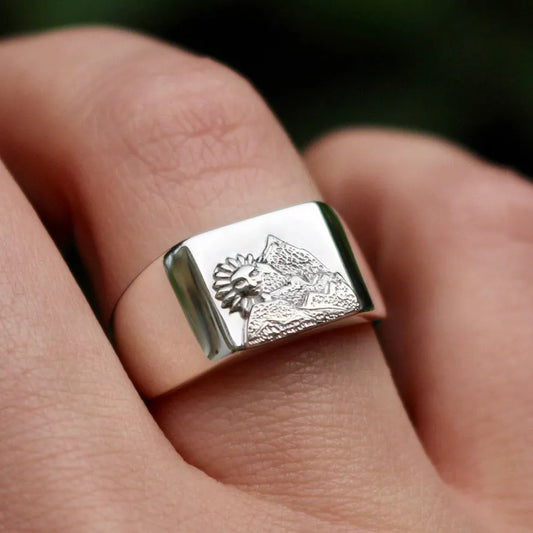 Thou Shalt Conquer Ring, Ring, The Serpents Club