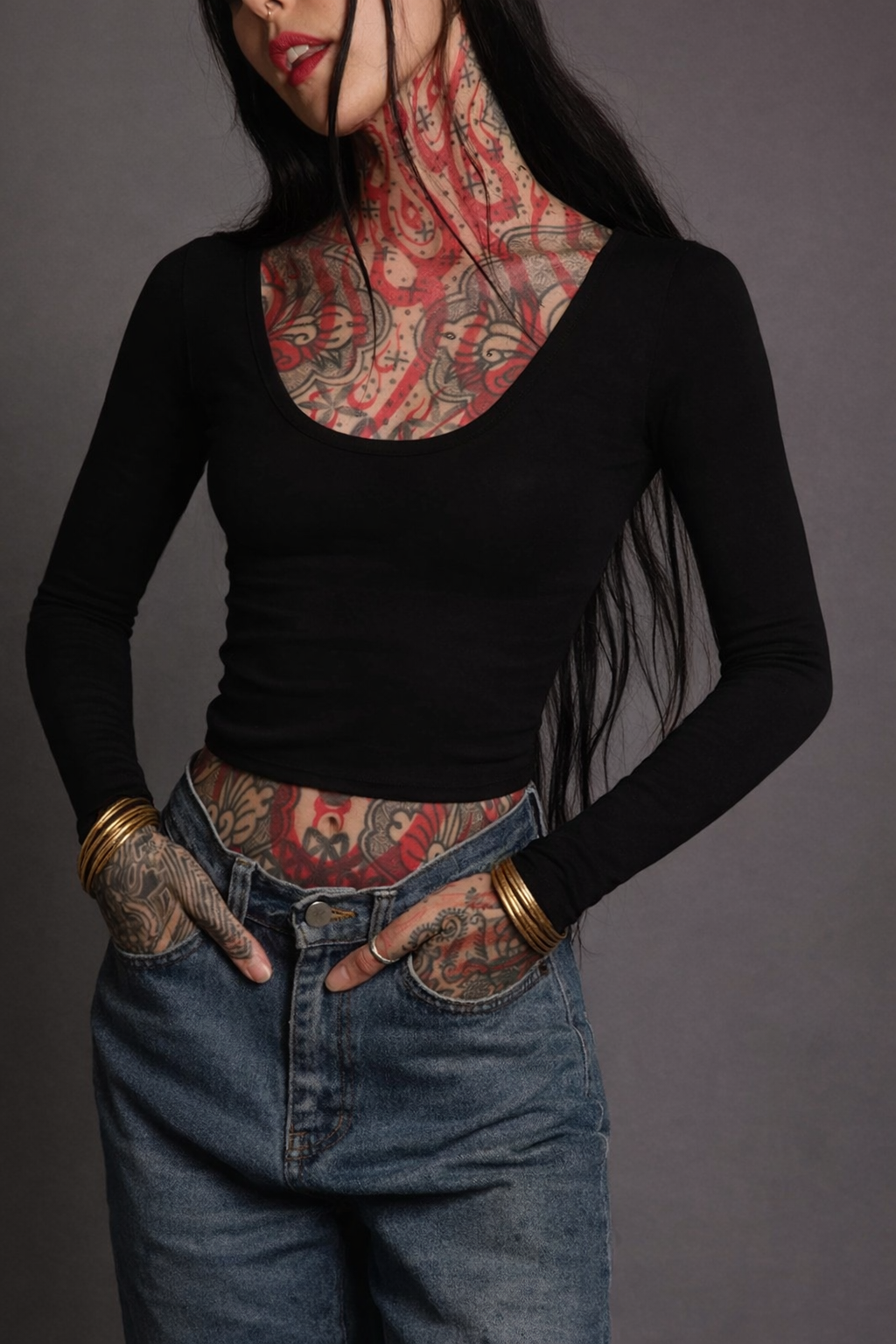 Classic Apparel: Black Fitted Crop Longsleeve