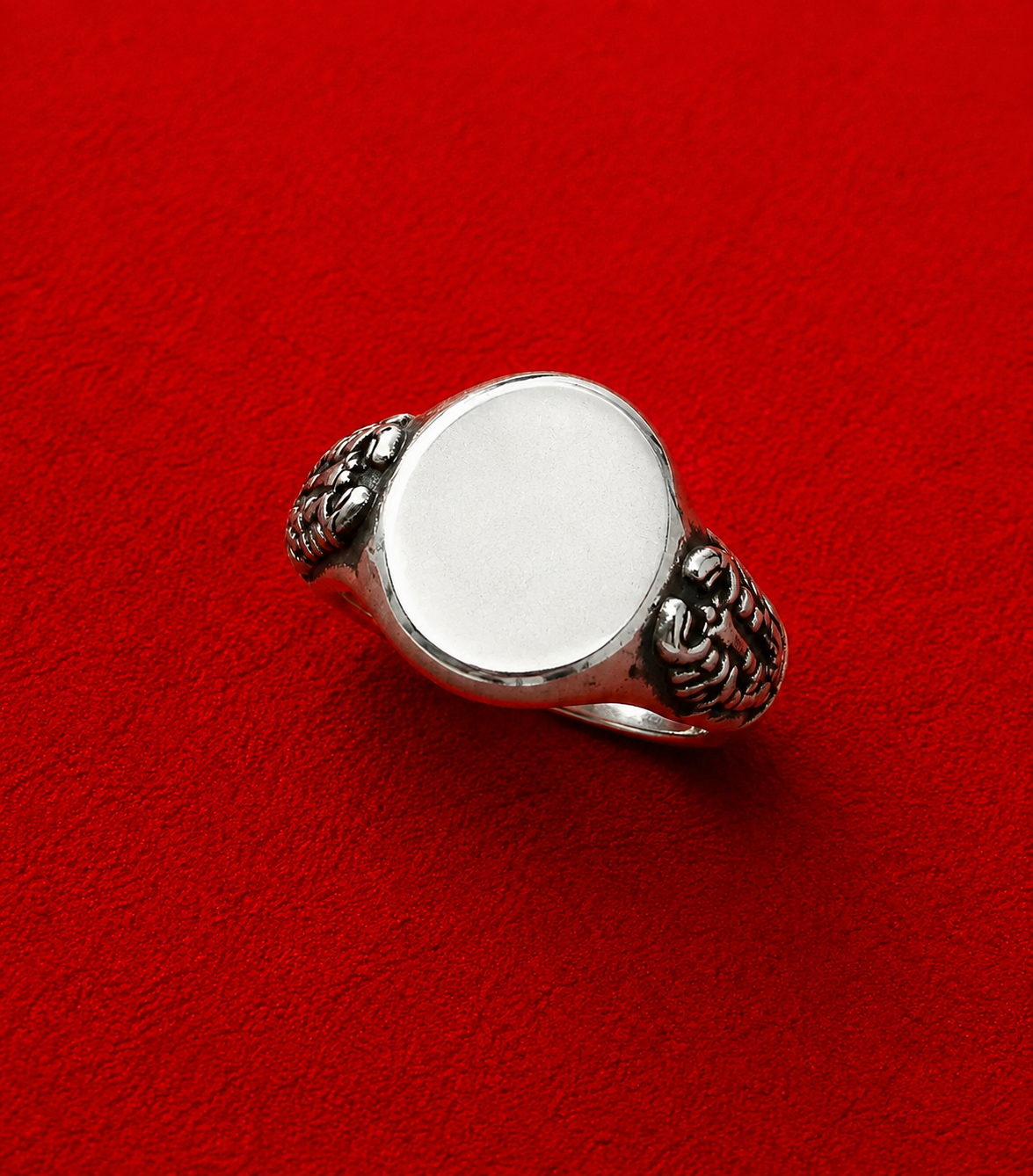 Signet Ring with Scorpion Shoulders