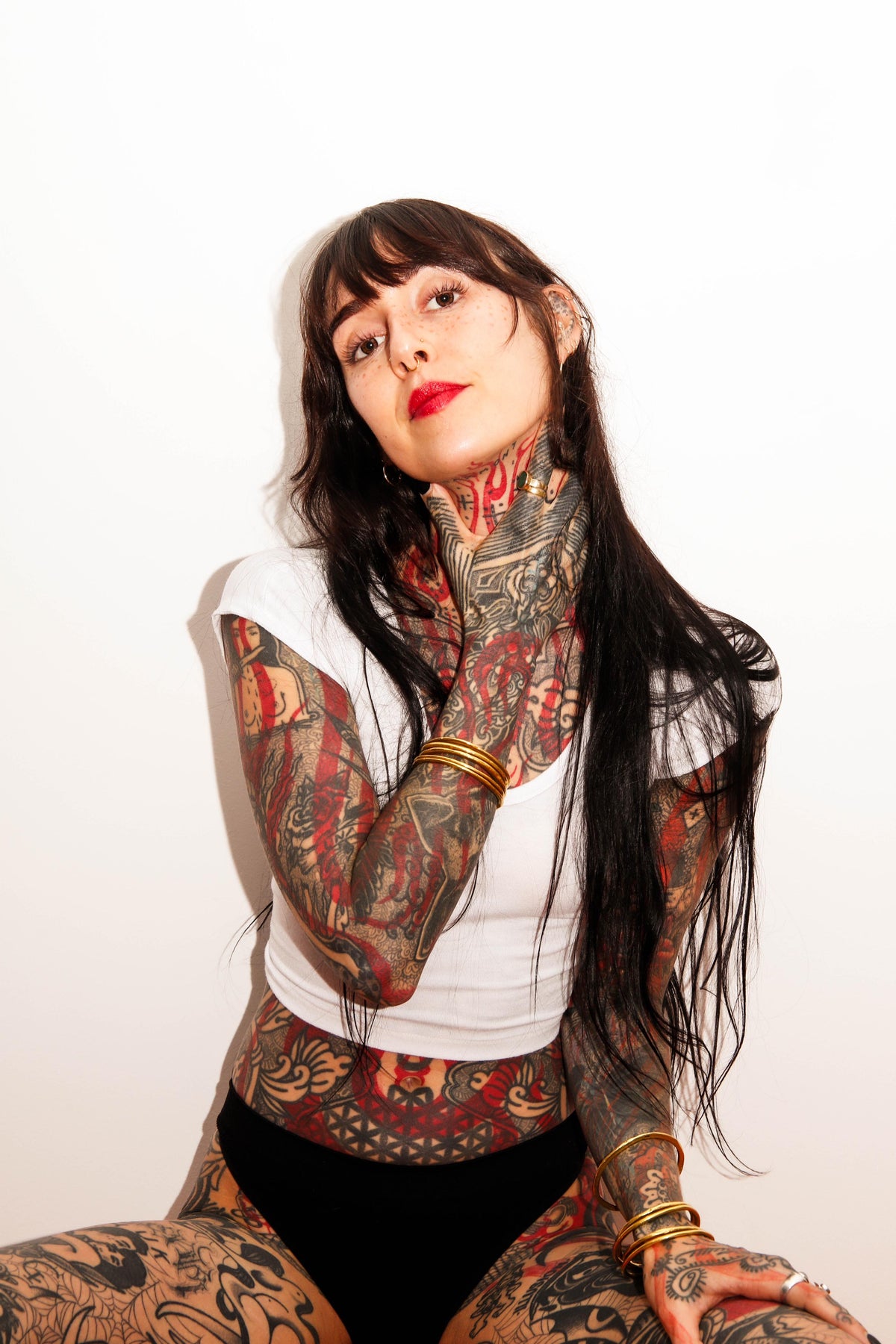 Staple Scoop Neck Crop Top (White)