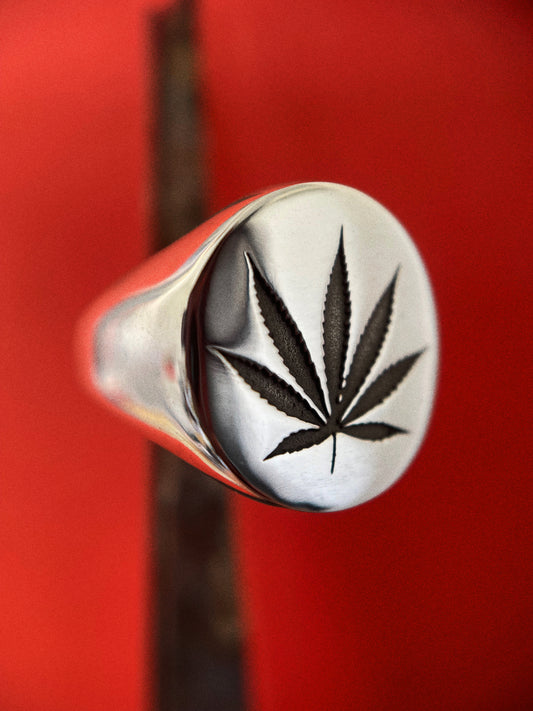 Large Sativa Weed Ring