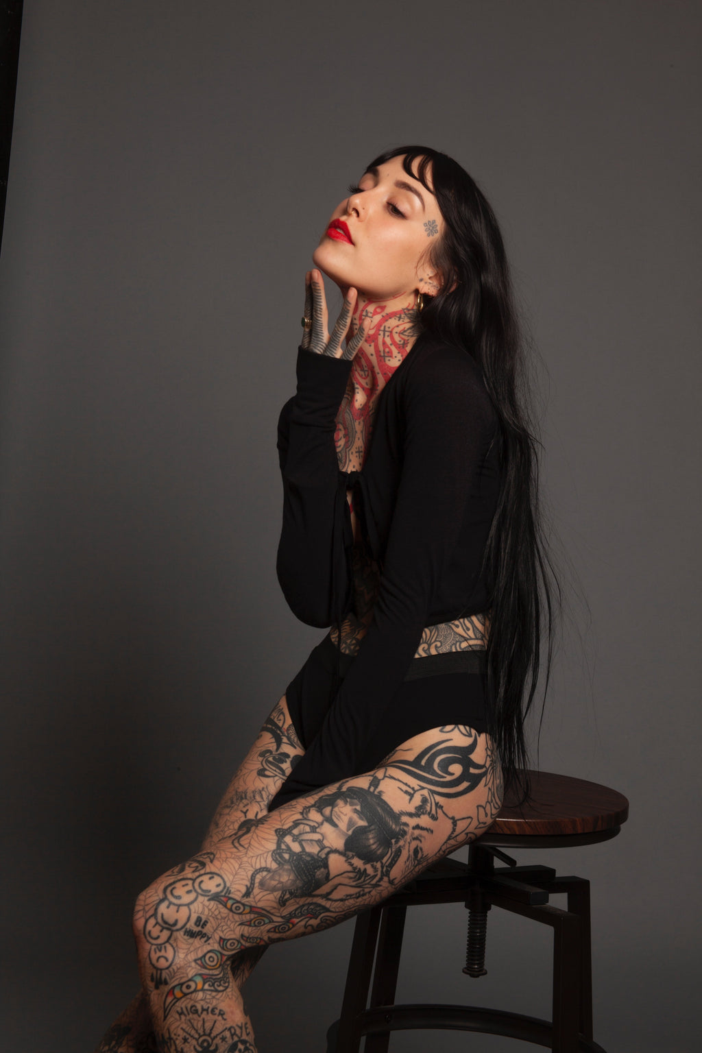 Black Tie Front Crop Cardi With Thumbholes