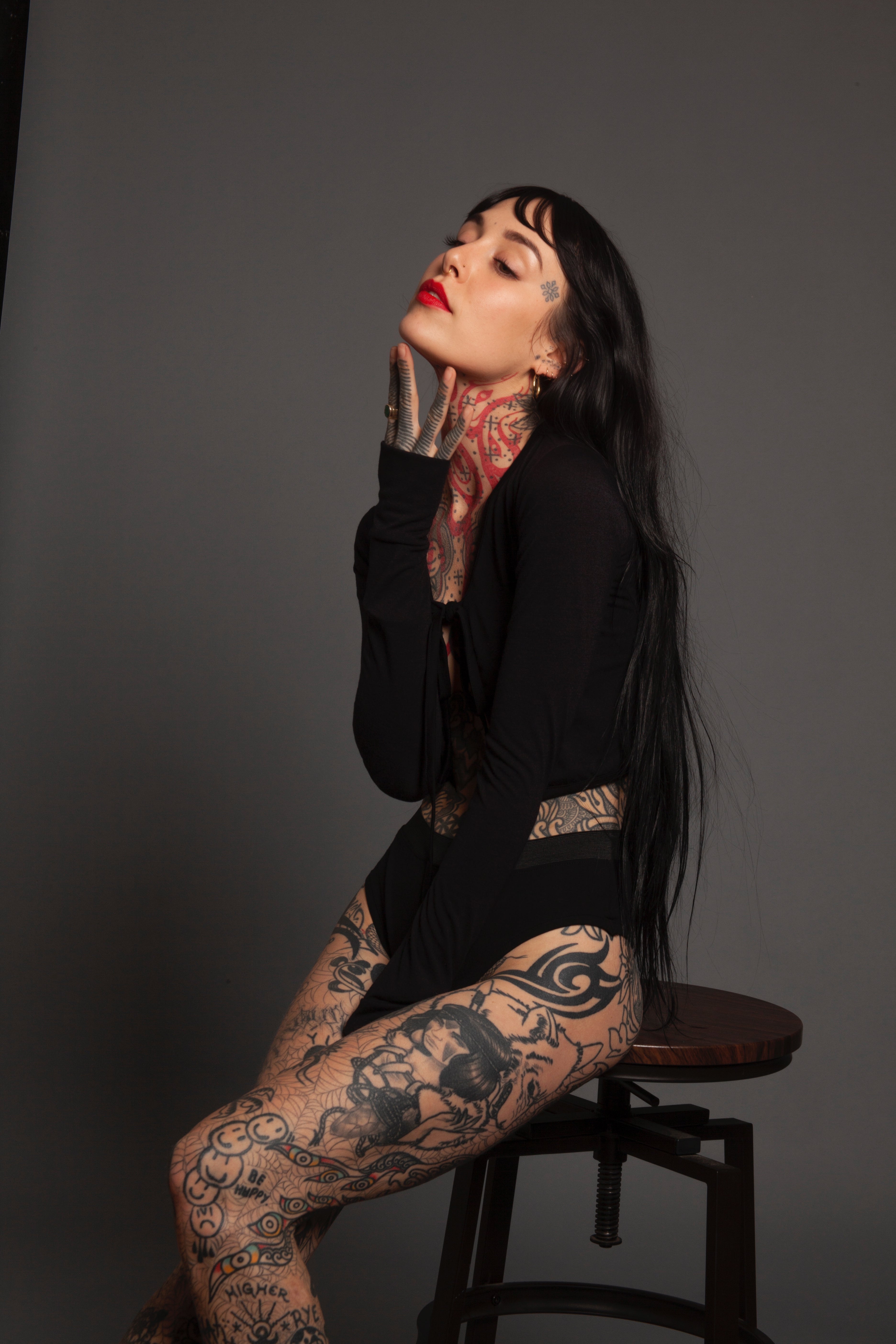 Classic Apparel: Black Tie Front Crop Cardi With Thumbholes